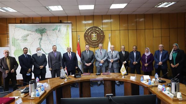 على هامش توقيع بروتوكول