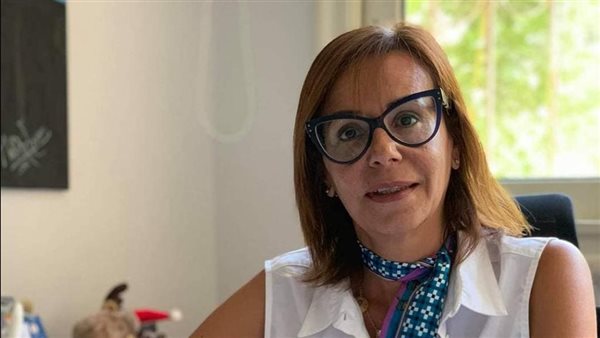 شاهيناز العقاد