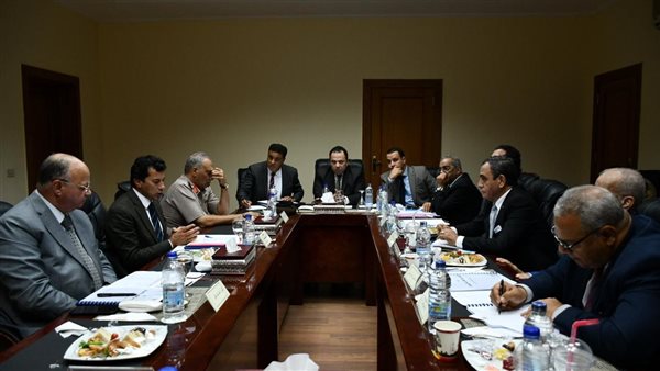 اجتماع وزير الرياضة