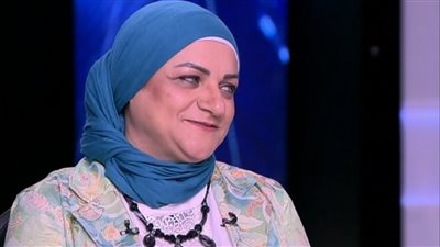 الخاطبة عبير: توفيق راسين في الحلال عبادة.. وقدمت لعريس 40 عروسة ما اختارش منهم حد