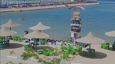 بسبب انخفاض درجات الحرارة.. إقبال ضعيف على الشواطئ العامة في الغردقة