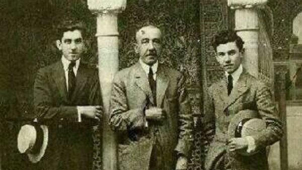 أحمد شوقي في إسبانيا