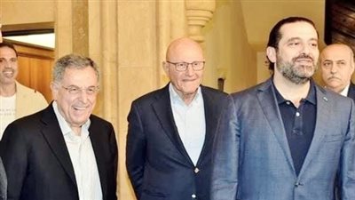 رؤساء الحكومة اللبنانية السابقون: الوزراء الحاليون أحالوا معظم اللبنانيين إلى ما دون خط الفقر