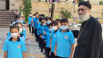 الممثل القانوني لمطرانية بورسعيد يتابع سير العملية التعليمية بمدارس الكنيسة | صور
