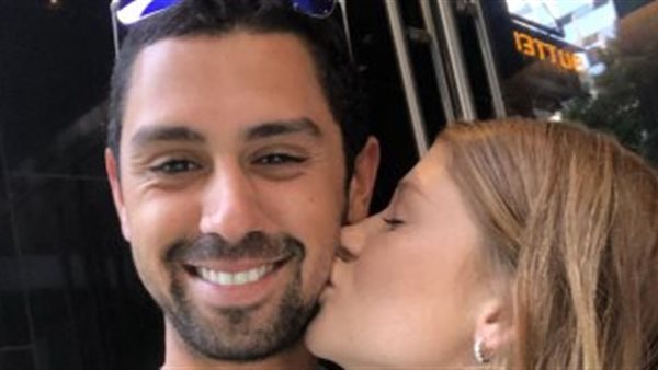 نايل نصار وخطيبته