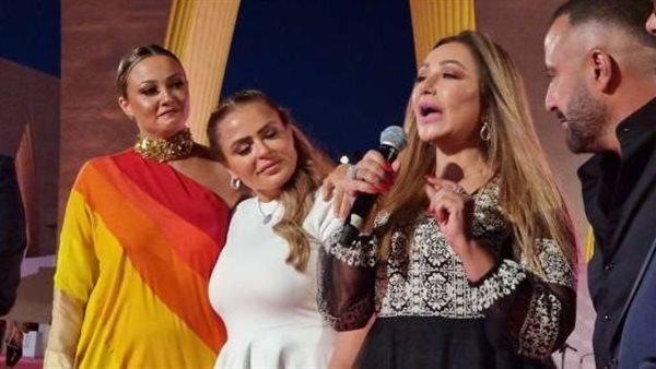 أحمد السقا وزوجته