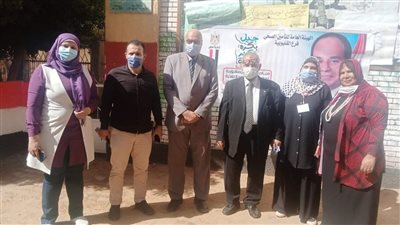 مدير عام التأمين الصحي بالقليوبية يتابع مبادرة الرئيس للكشف على طلاب المدارس