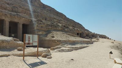 الآثار تنتهي من مشروع تطوير خدمات الزائرين بمنطقة بني حسن الأثرية بالمنيا | صور 