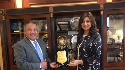 جمعية الصداقة المصرية - الهولندية.. قصة متطوعين تجمعوا لتقديم أعمال خيرية طبية منذ 17 عامًا 