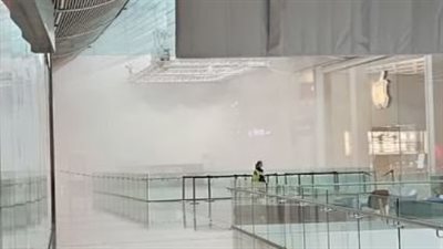 إخلاء مركز تجاري ضخم بعد حريق قرب متاجر Apple في بريطانيا