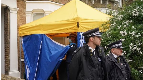 خيمة الشرطة أمام