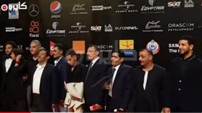 لأول مرة.. جلابية صعيدي على الريد كاربت بمهرجان الجونة تثير دهشة الحضور