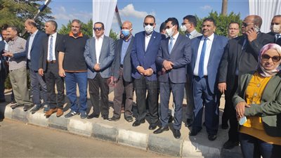 وزير الشباب يصل إلى العاشر من رمضان للمشاركة في مسيرة مشي 2000 متر| صور