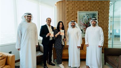 أبوظبي تمنح الإقامة الذهبية للإعلامية منى الشاذلي