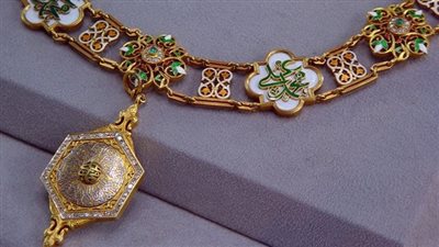 متحف المجوهرات الملكية بالإسكندرية يعرض قلادة من عصر محمد علي باشا