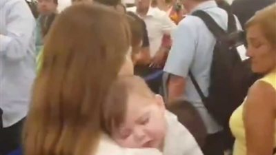 “كلامك غير صحيح”.. أمن مطار بيروت يرد على انتقادات نانسي عجرم بسبب الازدحام