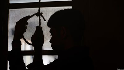 صنع مشنقة لنفسه.. النيابة تحقق في انتحار طفل بعد تعرضه للتنمر من شقيقه