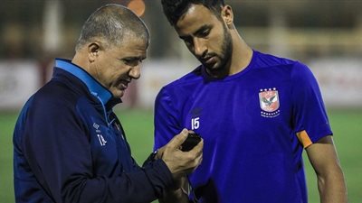 ثنائي الأهلي يكتفي بتدريبات خفيفة