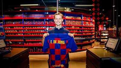 دي يونج: أسعي لأكون أعظم لاعب هولندي ارتدى قميص برشلونة