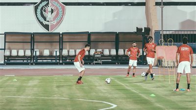 الونش يضع قدمه في جبيرة بسبب التواء في الكاحل بمران المنتخب