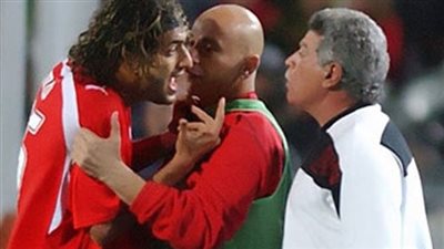 تعرف على موقف حسن شحاته بعد تدخل علاء وجمال مبارك لإعادة ميدو للمنتخب (فيديو)