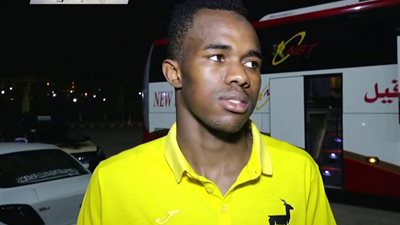 إبراهيما نداي على طاولة الأهلي وبحث أمره بعد القمة (خاص)