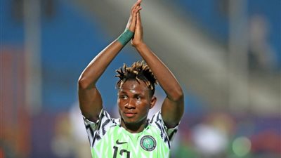 أصغر من سجل في كأس الأمم الإفريقية 2019 .. “شوكويزي” موهبة نيجيريا الفذة