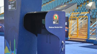 شاهد تقنية الـ “VAR” حاضرة في مبارة الجزائر وكوت ديفوار (صور)