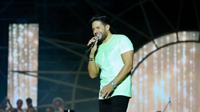 بـ”مواصفات لايف عالمية”.. حماقي يتألق في حفله الرابع بالمملكة العربية السعودية (صور)