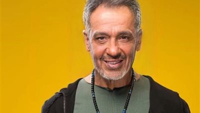 رامي جمال يسخر من نفسه على طريقة “face app”: بوستر ألبومي القادم بعد 100 سنة (صورة)