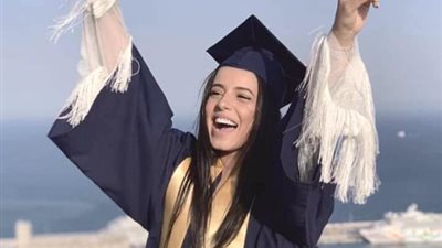 “بابا أنا اتخرجت”.. مريم عامر منيب تحتفل مع والدها على طريقتها الخاصة (صور وفيديو)