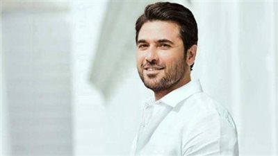 شاهد.. نجوم “الممر” و”مسرح مصر” في الساحل الشمالي (صور)