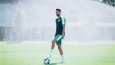 تعرف على أرقام رياض محرز مع منتخب الجزائر ومانشستر سيتي (فيديو)