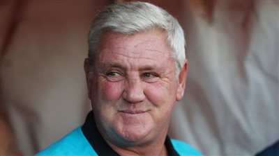 رسميا.. ستيف بروس مديرًا فنيًا لـ”نيوكاسل” لمدة 3 سنوات