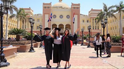 لطلاب الثانوية العامة.. تعرف على مصاريف الكليات الخاصة في مصر (صور)