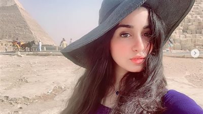 جيهان خليل تكشف سبب اختيارها الأهرامات في أحدث جلسة تصوير (صور)