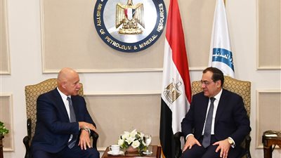 وزير البترول يبحث مع “هاليبرتون العالمية” زيادة استثماراتها في مصر (صور)