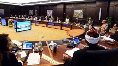 مجلس الوزراء: «اجتماع الحكومة بالعلمين الجديدة تاريخي.. والمدينة ليست للأغنياء فقط» (فيديو)