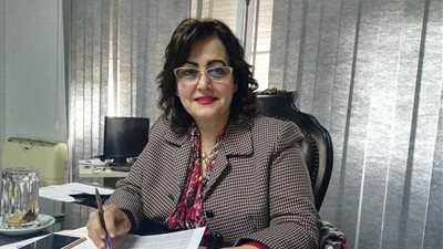 مرافق لـ”نائب وزير الزراعة” يكشف تفاصيل حالتها ومرافقيها بعد انقلاب سيارتهم بالمنيا