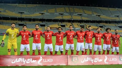 برنامج بدني للاعبي الأهلي استعدادًا لـ”أطلع بره”.. وجلسة بين لاسارتي وطبيب الفريق