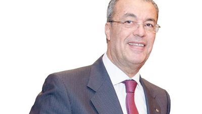 صلاح سلام: هناك عجز بأكثر من 60 ألف طبيب فى المستشفيات