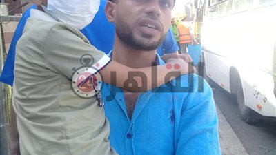 والد طفل مريض بالسرطان: “بتبرع من صغري لمستشفى 57 ورفضت دخول ابني بعد الحادث” (فيديو)