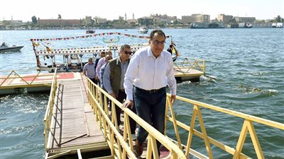 رئيس الوزراء يتابع الموقف التنفيذي لإنشاء المحاور الجديدة على النيل