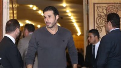 السعدني يمنع تصوير عزاء طليقته وأم أولاده بالشيخ زايد