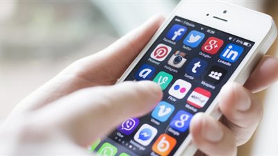 بسبب المحتوى الضار.. غرامات ضخمة تنتظر “فيس بوك ويوتيوب”