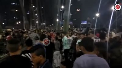 سقوط شاب من محور روض الفرج خلال احتفالات العيد (فيديو)
