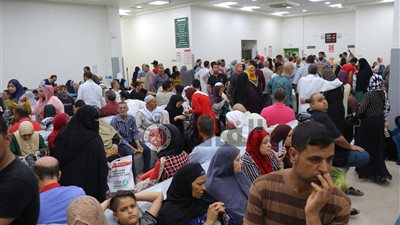 العيادات الخارجية بمعهد الأورام تستقبل المرضى في أول أيام العمل عقب تجهيزها (فيديو)