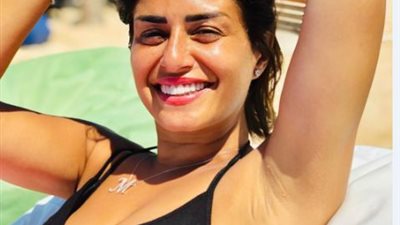 35 صورة لمنة فضالي في الساحل الشمالي.. والجمهور: “كفاية” (صور)