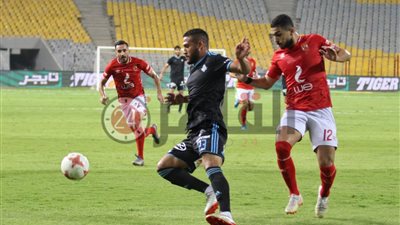 شاهد.. جهاد جريشة يطرد أيمن أشرف أمام بيراميدز (فيديو)