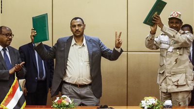 قوى الحرية والتغيير تستقر على 5 أسماء لعضوية المجلس السيادي السوداني